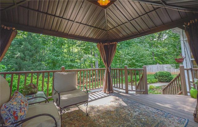 6880 Greenbrook Drive, Clemmons, NC 27012