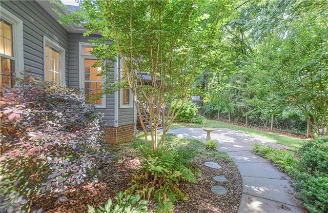 6880 Greenbrook Drive, Clemmons, NC 27012