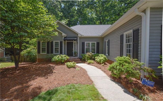 6880 Greenbrook Drive, Clemmons, NC 27012