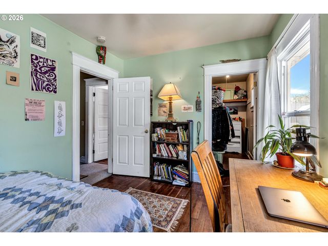 1815 Se ALDER St, Portland, OR 97214