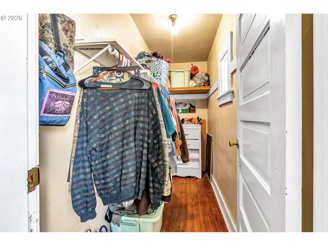 1815 Se ALDER St, Portland, OR 97214