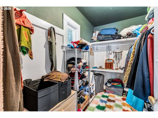 1815 Se ALDER St, Portland, OR 97214