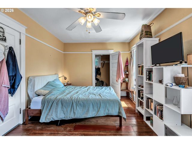 1815 Se ALDER St, Portland, OR 97214