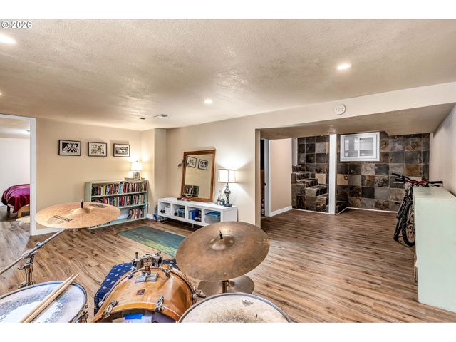 1815 Se ALDER St, Portland, OR 97214