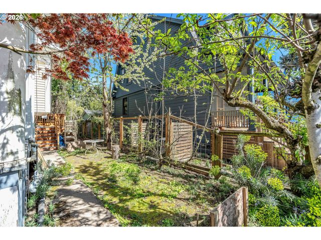 1815 Se ALDER St, Portland, OR 97214