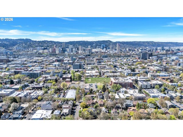 1815 Se ALDER St, Portland, OR 97214