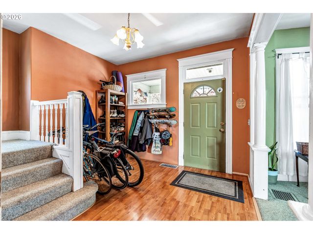 1815 Se ALDER St, Portland, OR 97214