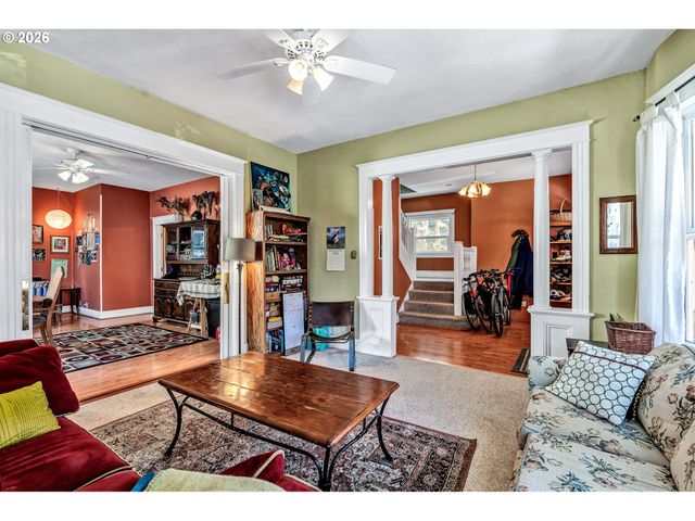 1815 Se ALDER St, Portland, OR 97214