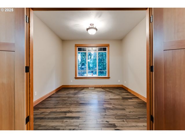 41925 DEERHORN Rd, Springfield, OR 97478