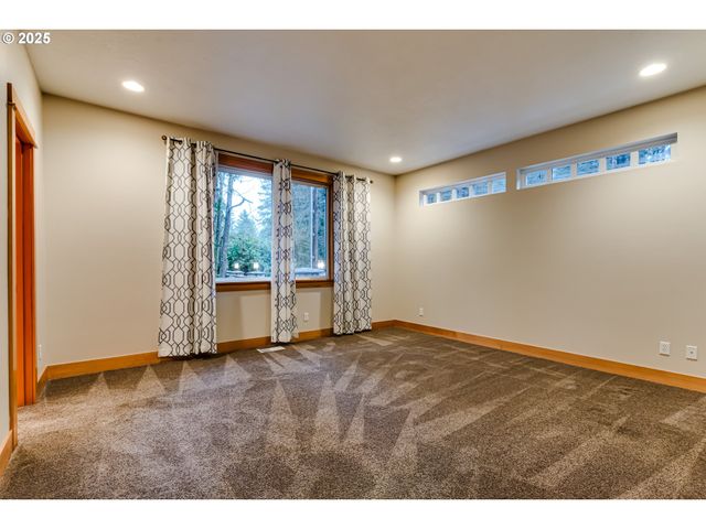 41925 DEERHORN Rd, Springfield, OR 97478