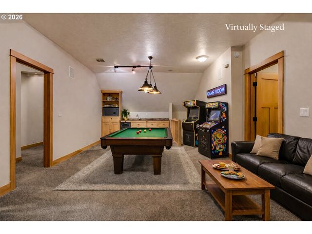 41925 DEERHORN Rd, Springfield, OR 97478