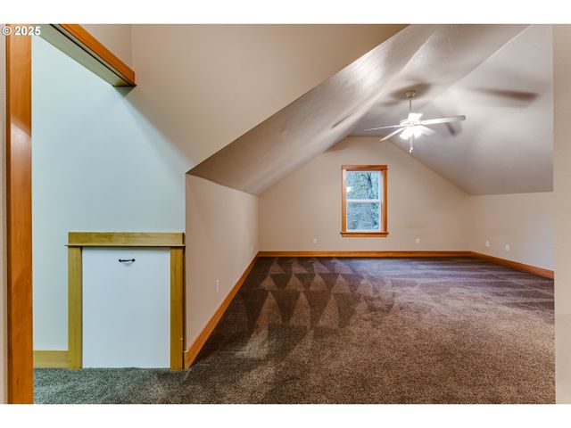 41925 DEERHORN Rd, Springfield, OR 97478