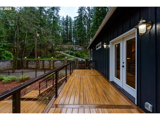 41925 DEERHORN Rd, Springfield, OR 97478