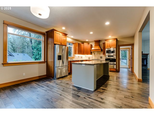 41925 DEERHORN Rd, Springfield, OR 97478