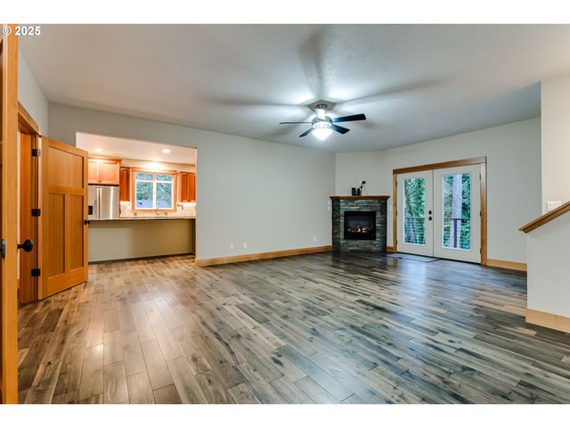 41925 DEERHORN Rd, Springfield, OR 97478