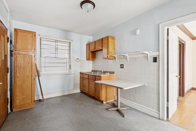 7111 S Emerald Avenue, Chicago, IL 60621