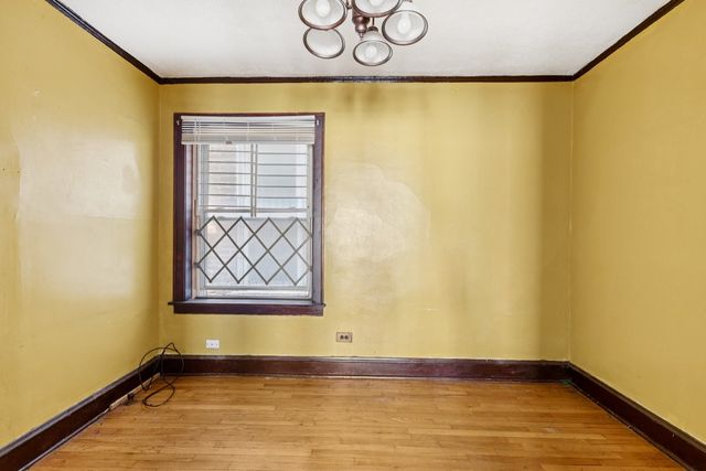 7111 S Emerald Avenue, Chicago, IL 60621