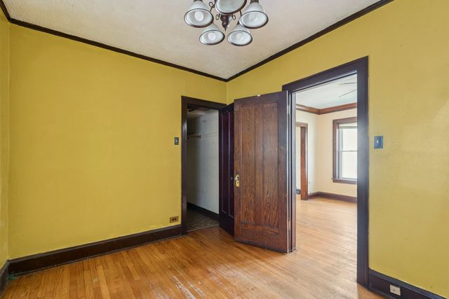 7111 S Emerald Avenue, Chicago, IL 60621