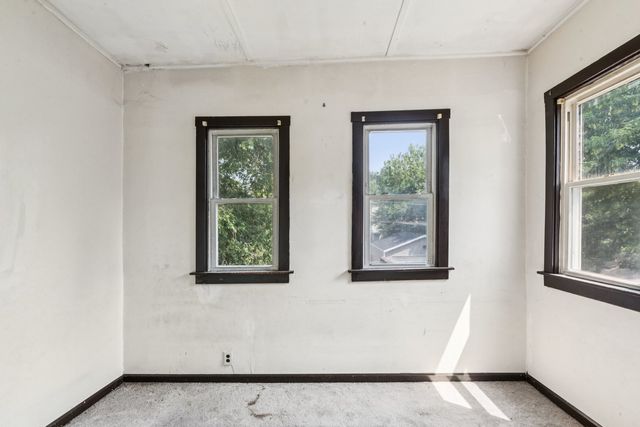 7111 S Emerald Avenue, Chicago, IL 60621