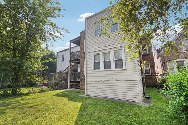 7111 S Emerald Avenue, Chicago, IL 60621