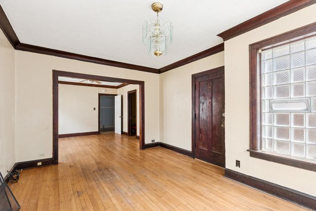 7111 S Emerald Avenue, Chicago, IL 60621