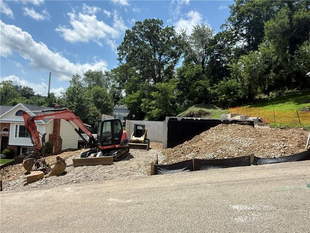 815 Rosemont Ave, Shaler, PA 15223