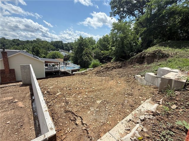 815 Rosemont Ave, Shaler, PA 15223