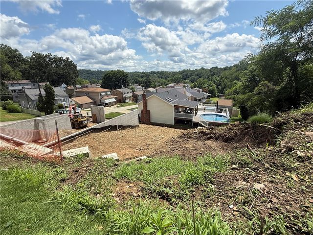 815 Rosemont Ave, Shaler, PA 15223