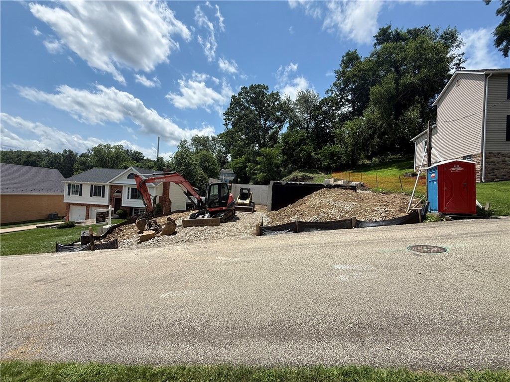 815 Rosemont Ave, Shaler, PA 15223