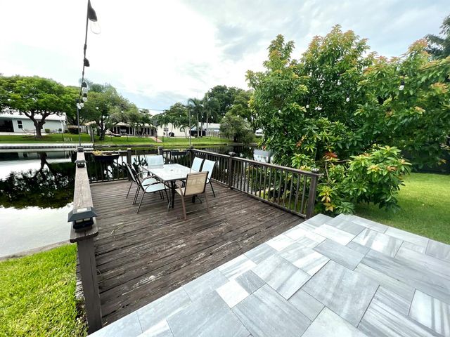 625 W Tropical Way, Plantation, FL 33317