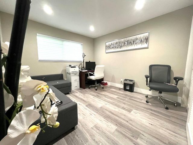 625 W Tropical Way, Plantation, FL 33317
