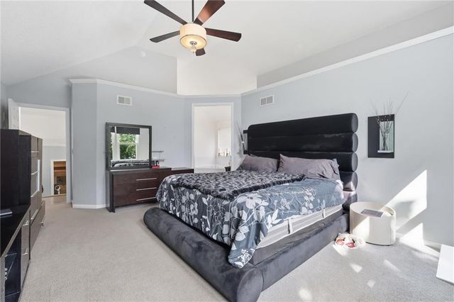 5313 NE Holiday Drive, Lee's Summit, MO 64064