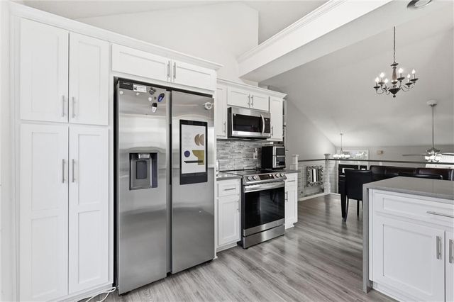 5313 NE Holiday Drive, Lee's Summit, MO 64064