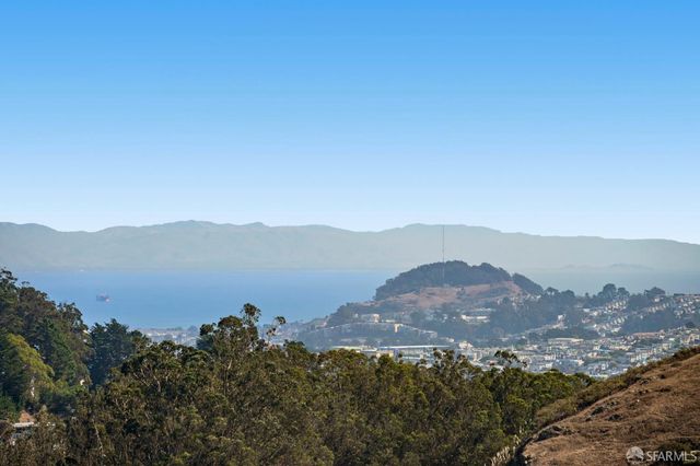 11 Encline Court, San Francisco, CA 94127