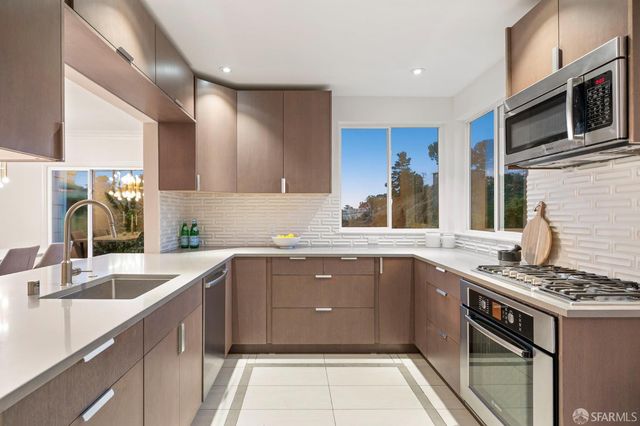 11 Encline Court, San Francisco, CA 94127