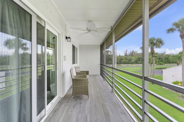 118 Lake Constance Drive, West Palm Beach, FL 33411