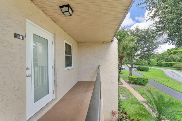 118 Lake Constance Drive, West Palm Beach, FL 33411