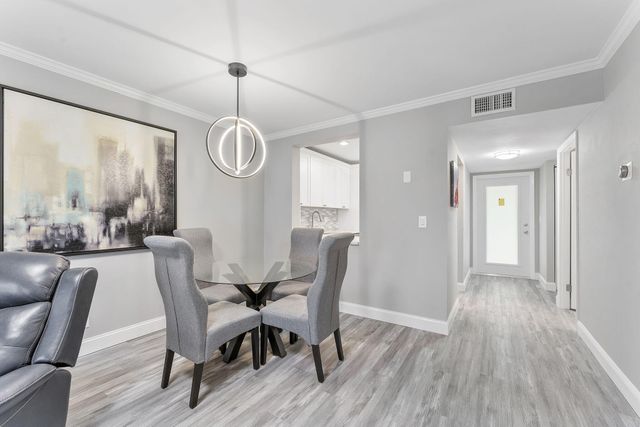 118 Lake Constance Drive, West Palm Beach, FL 33411