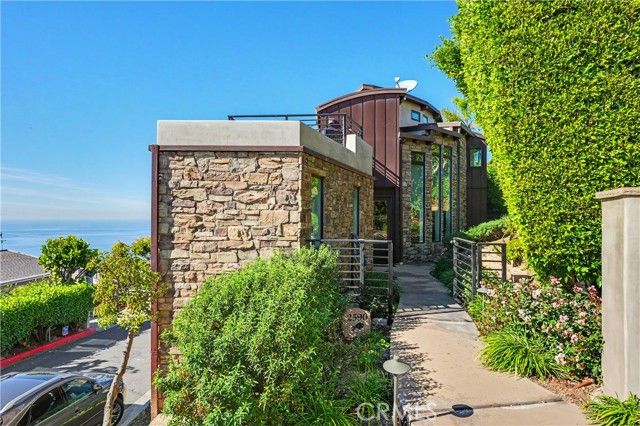 2590 Iris, Laguna Beach, CA 92651