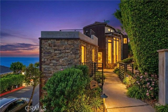 2590 Iris, Laguna Beach, CA 92651
