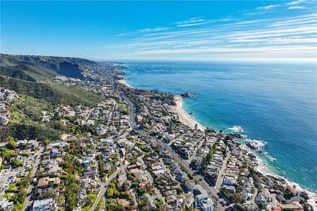 2590 Iris, Laguna Beach, CA 92651