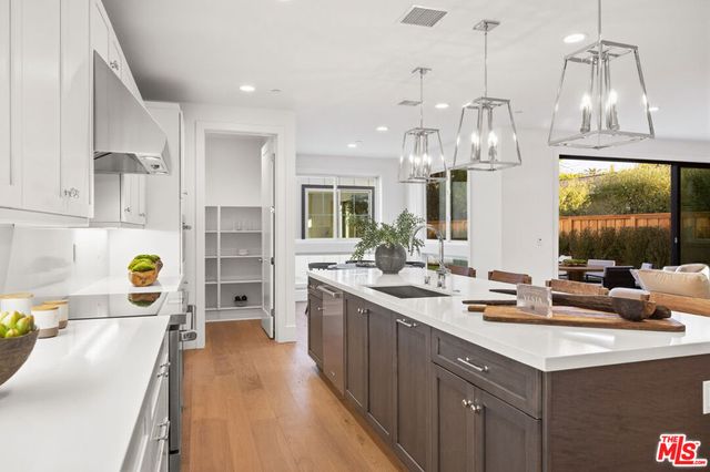 4328 Wilkinson Avenue, Studio City, CA 91604