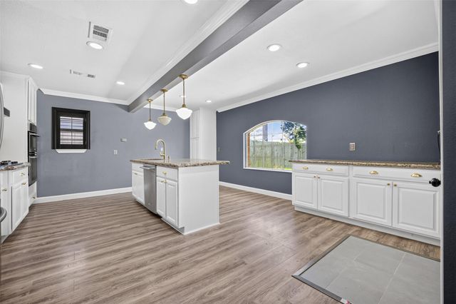 7713 Yoe Street, Houston, TX 77016