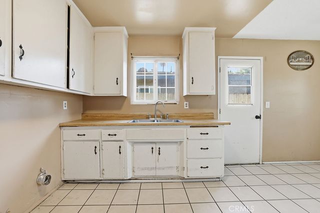 726 Weelo Drive, Costa Mesa, CA 92627