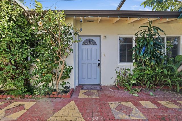 726 Weelo Drive, Costa Mesa, CA 92627