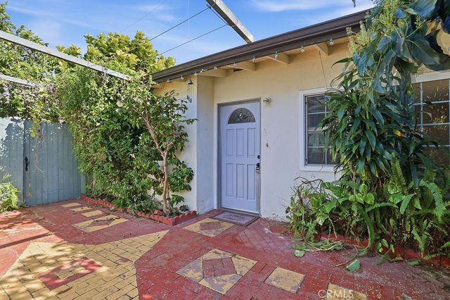 726 Weelo Drive, Costa Mesa, CA 92627