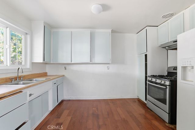 726 Weelo Drive, Costa Mesa, CA 92627