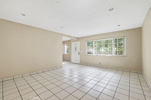 726 Weelo Drive, Costa Mesa, CA 92627