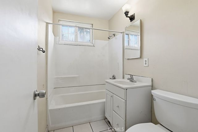 726 Weelo Drive, Costa Mesa, CA 92627