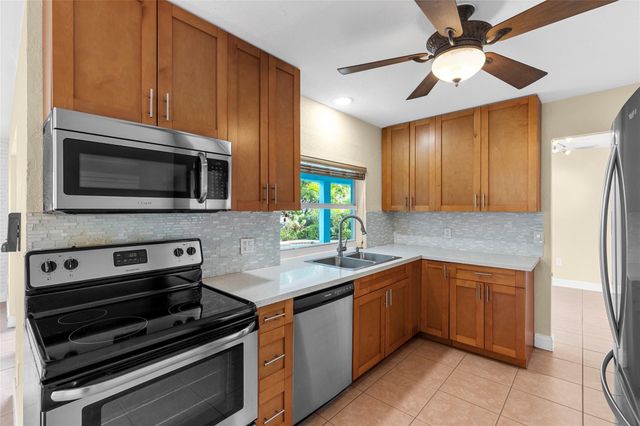 11831 NW 31st Place, Sunrise, FL 33323